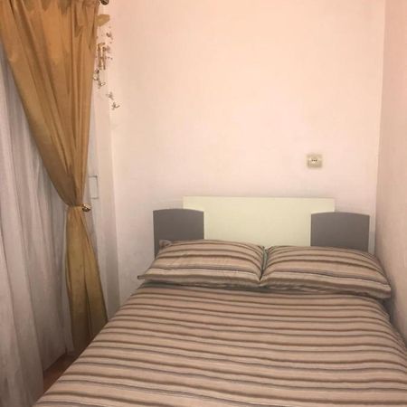 Khmelnytsky Street Near Opera Apartment Lviv Ngoại thất bức ảnh